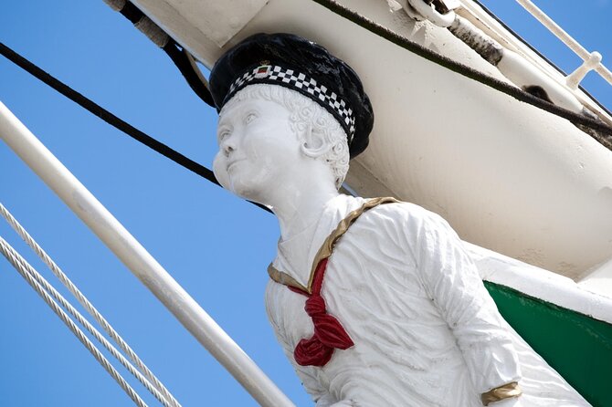 Rickmer Rickmers Museum Guided Tour With Transfers - Overview of the Tour