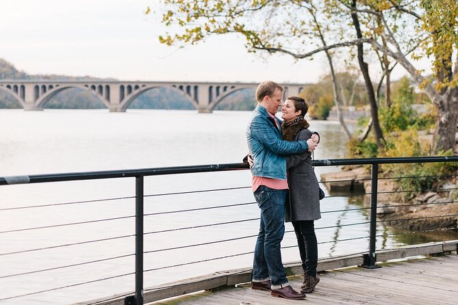 Romantic Photoshoot in Georgetown Waterfront in Washington - Ideal Location for Romance