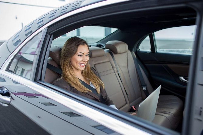 RoundTrip Transfer in Private Vehicle Curazao Airport (CUR)- Santa Barbara - Overview of RoundTrip Transfer