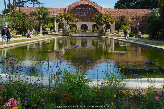 San Diego Driving Tour: Gaslamp Quarter, Balboa Park & Old Town - Exploring La Jollas Coastal Mansions
