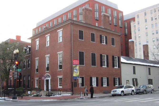 Self-Guided Scavenger Hunt: The Ghost Hunt of Washington D.C. - Activity Overview