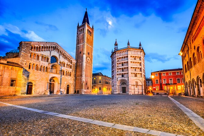 Semi-private Parma Tour of City Highlights by Night - Key Points