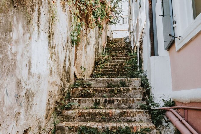 St. Thomas Cultural Tour With Rum Ball Making & Tasting - Exploring Fort Christian