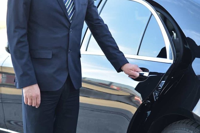Transfer Forte Dei Marmi To/From Fiumicino FCO Airport Optional Orbetello Stop - Key Points