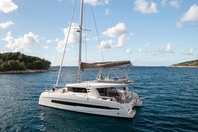 Unwind Algarve Half Day Private Catamaran Charter in Albufeira - Key Points