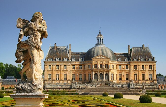 Vaux-Le-Vicomte Castle Private Guided Half-Day Tour From Paris - Key Points