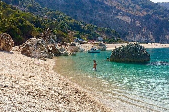 Visit Kroreza Beach by Boat - Key Points