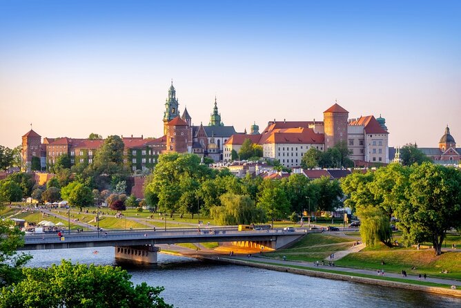 Wawel, St. Marys Church With Underground Museum Walking Tour - Key Points