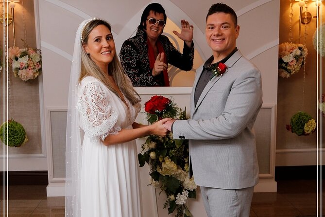 Wedding or Voting Renewal in Las Vegas With Elvis and Limusine - Key Points