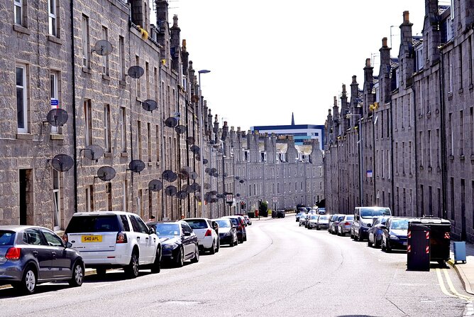Welcome to Aberdeen: Private 2-hour Highlights Walking Tour - Meeting and End Points