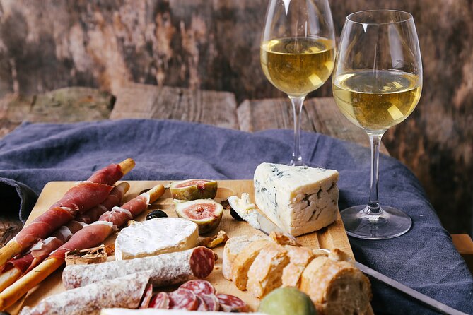 Wine Tasting In Villa Cariola - Key Points