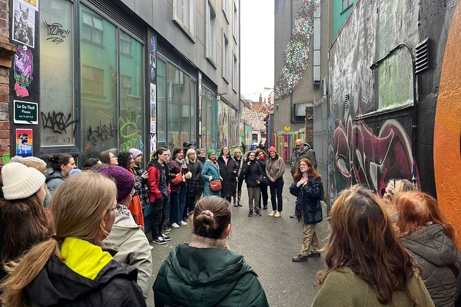 Women in Street Art Walking Tour - Key Points