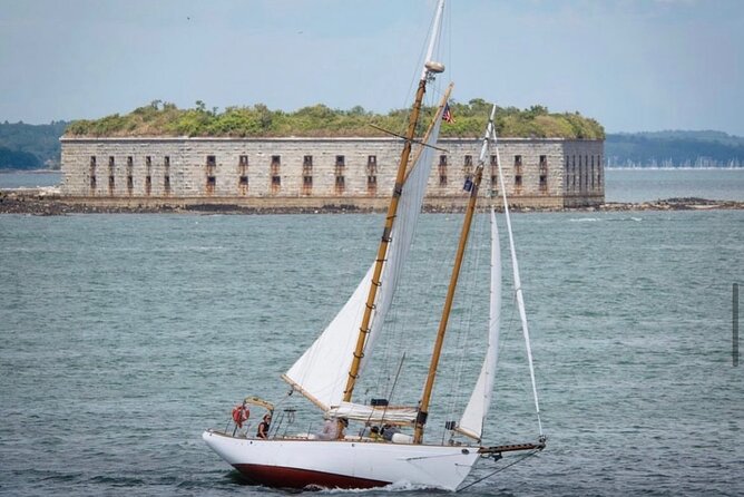 2-Hour Private Morning Charter on Hearts Desire in Casco Bay