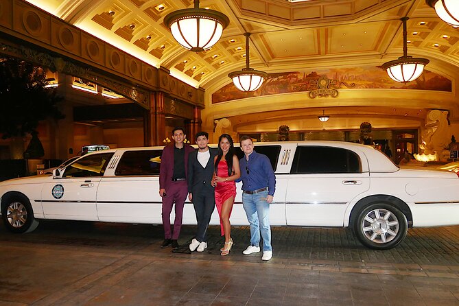 3.5hr Red Rock Limousine Tour With Champagne and Goodies