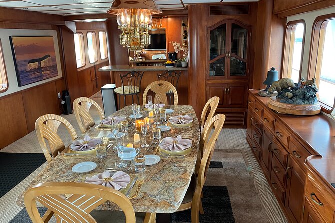 4 Course Dinner Luxury Yacht Dinner Cruise Out of Friday Harbor