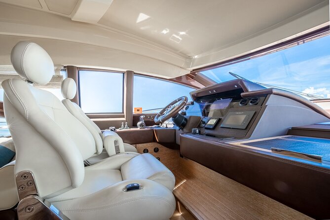 70 Azimut Flybridge Yacht Charter