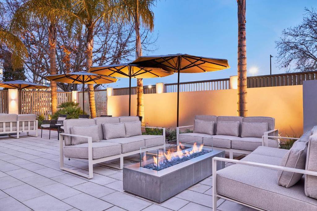 AC Hotel by Marriott Pleasanton - Hotel Overview and Location
