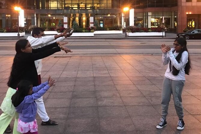 Adventurous Scavenger Hunt in Chicago by Crazy Dash