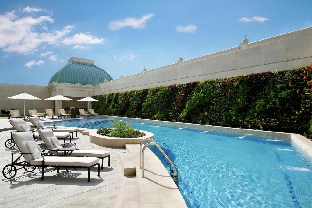 Al Habtoor Palace – Preferred Hotels & Resorts Review