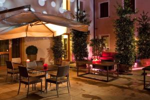 Al Tezzon Hotel - Hotel Overview