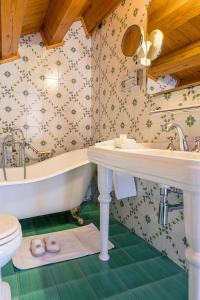 Albergo Al Sole - Hotel Overview and Location
