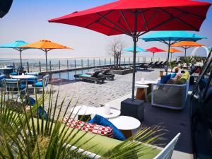 Andaz Capital Gate Abu Dhabi, By Hyatt - Hotel Location and Surroundings