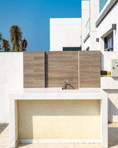 Aqua Vista by Escape Time - Property Details