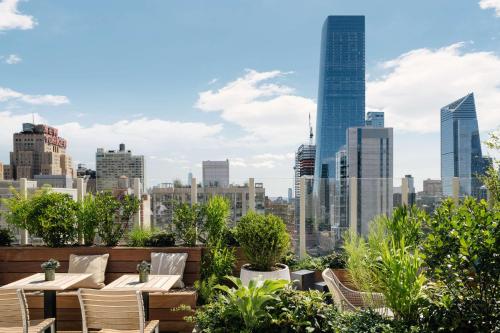 Arlo Midtown - Hotel Overview and Location