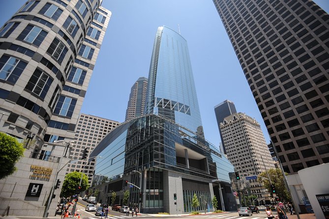 Arrival Private Transfer: Airport LAX to Los Angeles in Luxury Car - Service Overview