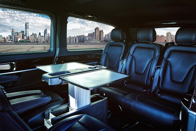 Arrival Transfer: Dallas Airport DFW to Dallas by Luxury SUV
