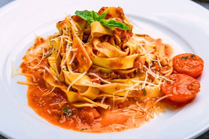 Authentic Fettuccine and Marinara With Chef Anthony