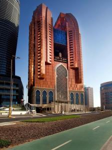 Bab Al Qasr Residence - Overview and Location