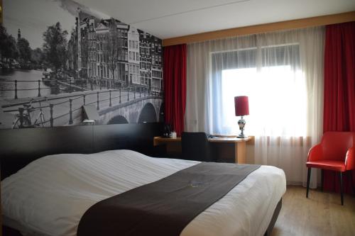 Bastion Hotel Utrecht - Hotel Overview and Location