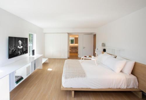 Beach Haus Bal Harbour - Overview and Location