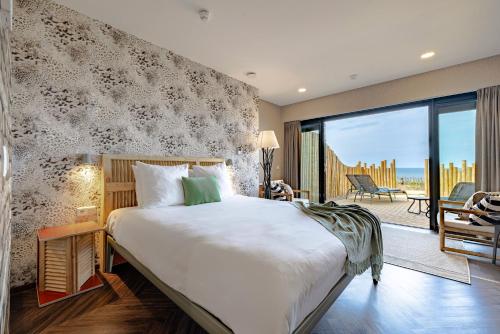 Beachhouse Hotel - Hotel Overview
