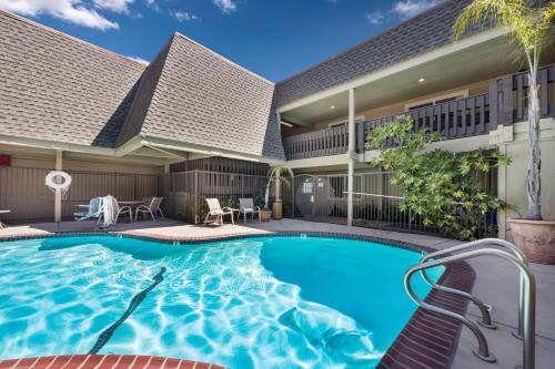 Best Western Danville Sycamore Inn - Hotel Location and Accessibility