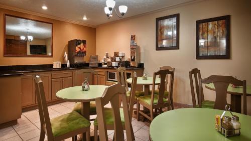 Best Western John Jay Inn - Location and Vicinity