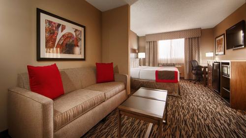 Best Western Los Alamitos Inn & Suites - Location and Nearby Attractions