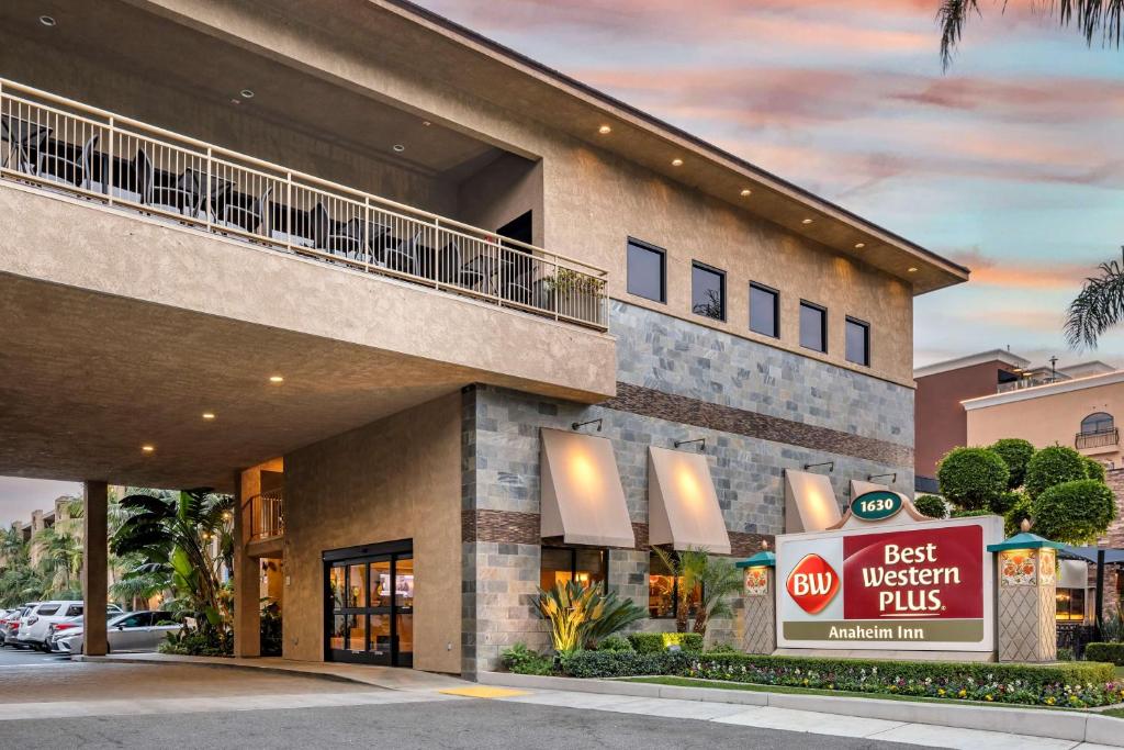 Best Western Plus Anaheim Inn Review