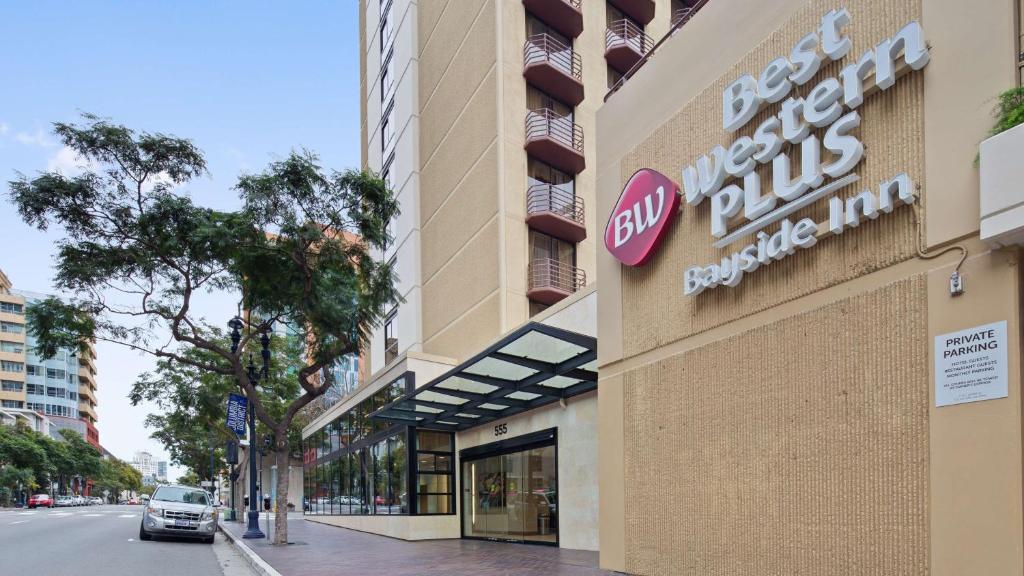 Best Western Plus Bayside Inn - Location and Accessibility