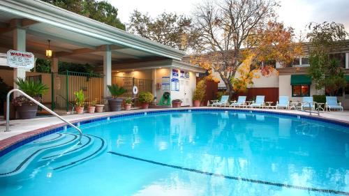 Best Western Plus Black Oak - Hotel Overview