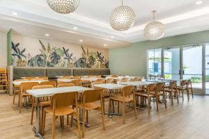 Best Western Plus Capitola By-the-Sea Inn & Suites - Hotel Overview