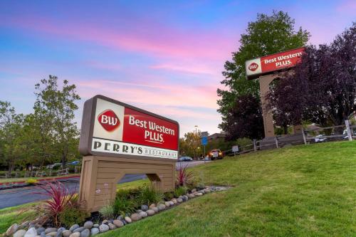 Best Western Plus Novato Oaks Inn - Hotel Overview