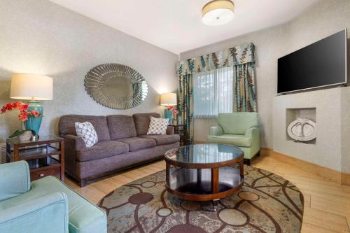 Best Western Plus Oceanside Palms - Hotel Overview