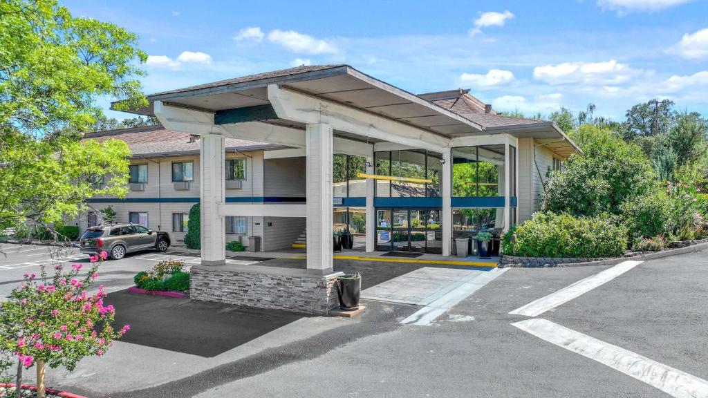 Best Western Plus Sonora Oaks Hotel and Conference Center Review