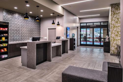 Best Western Plus Temecula Wine Country Hotel & Suites - Hotel Overview and Location