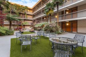 Best Western Plus Thousand Oaks Inn - Facilities and Amenities