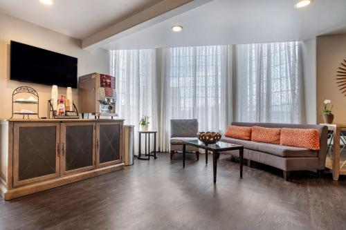 Best Western Rose Garden Inn - Hotel Overview
