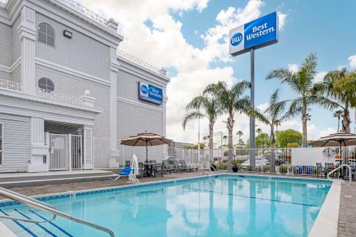 Best Western Salinas Monterey - Hotel Location and Neighborhood