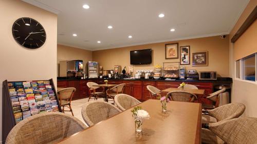 Best Western The Inn & Suites Pacific Grove - Hotel Overview